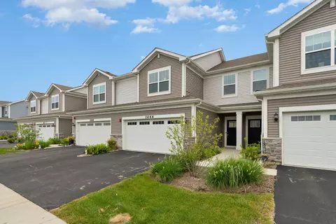 2666 Martini St, Mundelein, IL 60060