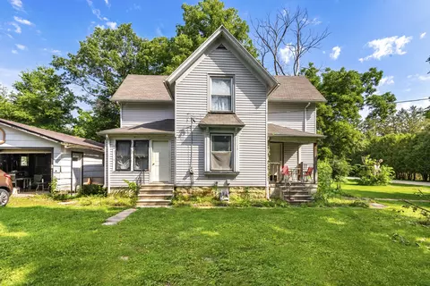101 W 2nd St, Lindenwood, IL 61049