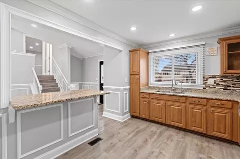 Entry Way - Undisclosed, Bartlett, IL 60103 photo 1 of 3