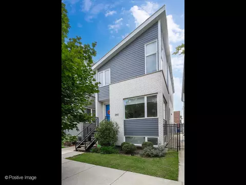 2903 S Hillock Ave, Chicago, IL 60608