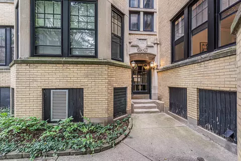 1458 W Berwyn Ave #1, Chicago, IL 60640