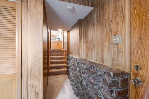 Entry Way - 2306 Kingfisher Ln, Rolling Meadows, IL 60008 photo 1 of 1