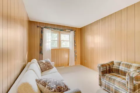 Bedroom - 2306 Kingfisher Ln, Rolling Meadows, IL 60008 photo 3 of 3