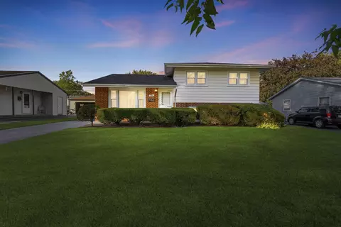 Other - 2306 Kingfisher Ln, Rolling Meadows, IL 60008 photo 1 of 2