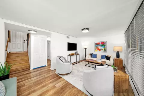 1452 E Park Pl, Chicago, IL 60637 photo 3