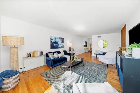 1452 E Park Pl, Chicago, IL 60637 photo 10