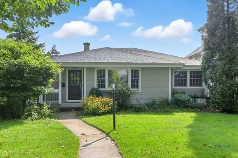 135 N Myrtle Ave, Elmhurst, IL 60126 photo 1