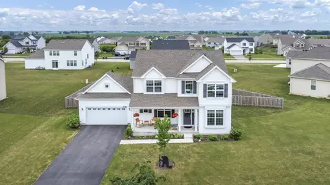 608 Braemore Ln, Yorkville, IL 60560