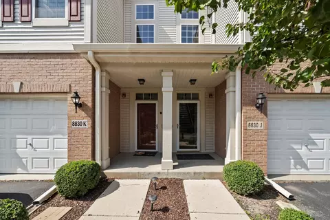 8830 Concord Ln #J, Justice, IL 60458
