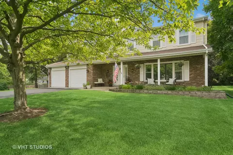 101 Tudor Dr, Barrington, IL 60010