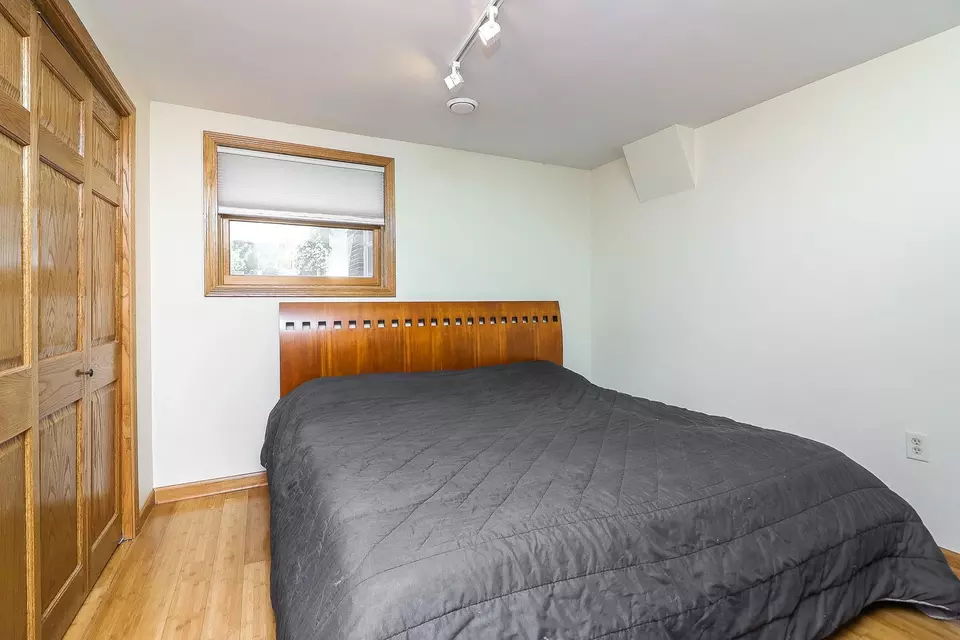 Bedroom - 1526 Shelley Ct, Darien, IL 60561 photo 4 of 5