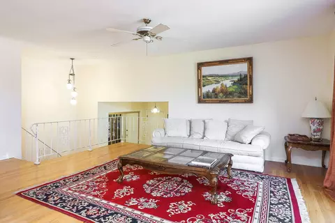 Living - 1526 Shelley Ct, Darien, IL 60561 photo 1 of 4