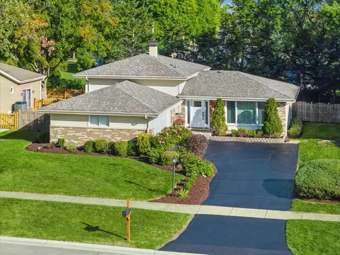 564 E Princeton St, Palatine, IL 60074
