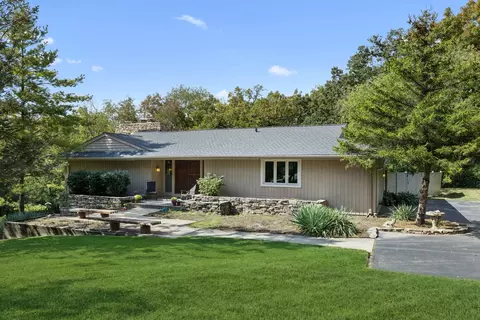 25146 N West Tower Dr, Tower Lakes, IL 60010
