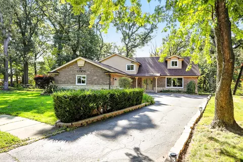 17301 Dobson Ave, South Holland, IL 60473
