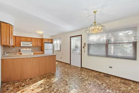 1411 Jill Ct, Rolling Meadows, IL 60008 photo 5