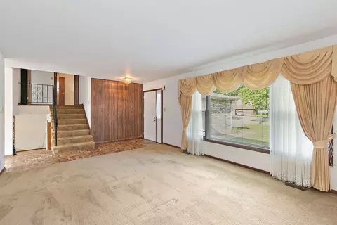 1411 Jill Ct, Rolling Meadows, IL 60008 photo 4