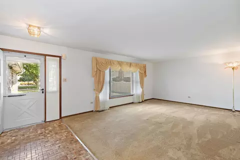 1411 Jill Ct, Rolling Meadows, IL 60008 photo 3