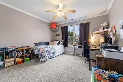 Bedroom - 2885 Falling Waters Dr, Lindenhurst, IL 60046 photo 3 of 3