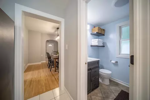 Entry Way - 71 Lovell St, Elgin, IL 60120 photo 1 of 3