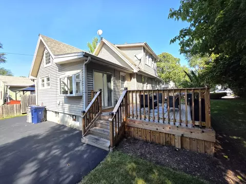 Exterior - 71 Lovell St, Elgin, IL 60120 photo 5 of 9