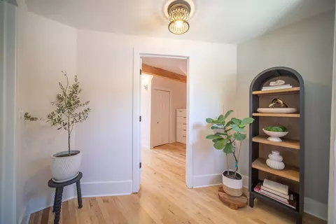 Entry Way - 71 Lovell St, Elgin, IL 60120 photo 3 of 3