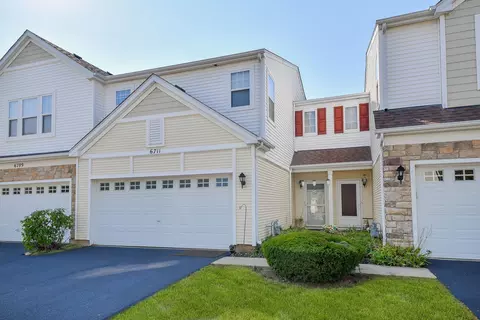 6711 Slate Dr, Carpentersville, IL 60110
