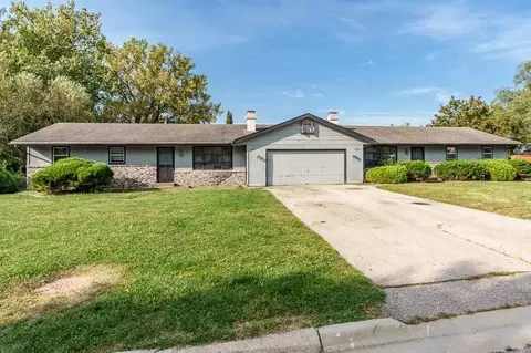 5263-5265 Pebble Creek Trl, Loves Park, IL 61111