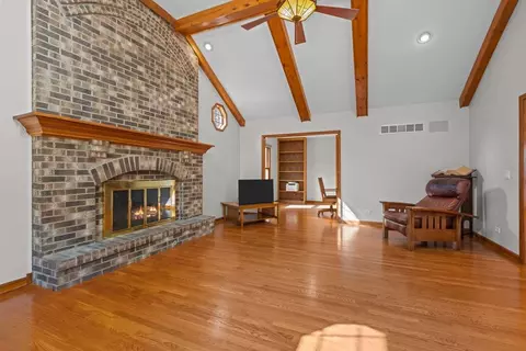 Living - 2248 Aster Ct, Naperville, IL 60565 photo 6 of 8