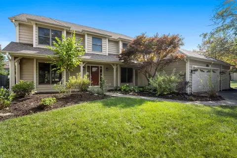 Exterior - 2248 Aster Ct, Naperville, IL 60565 photo 2 of 5