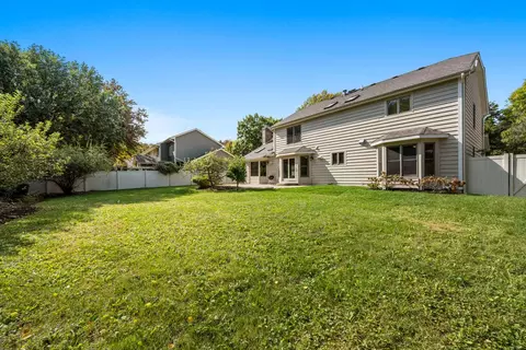 Exterior - 2248 Aster Ct, Naperville, IL 60565 photo 4 of 5