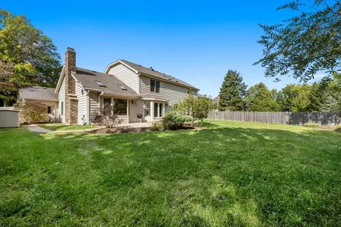 Exterior - 2248 Aster Ct, Naperville, IL 60565 photo 5 of 5