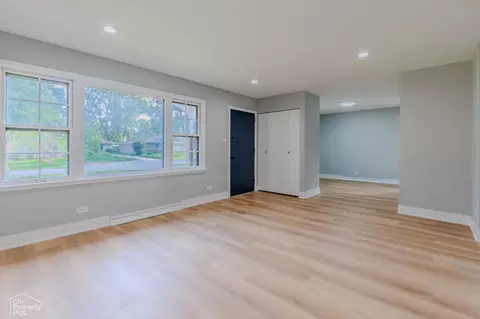 Living - 2100 Martin Ln, Rolling Meadows, IL 60008 photo 1 of 4