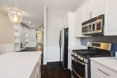 Kitchen - 4738 S Champlain Ave, Chicago, IL 60615 photo 4 of 7