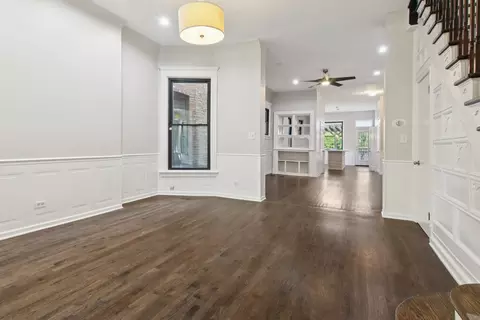 Living - 4738 S Champlain Ave, Chicago, IL 60615 photo 4 of 7