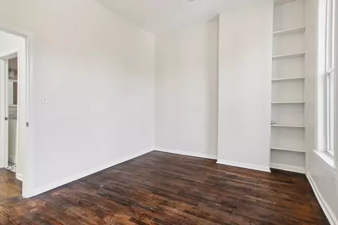 Bedroom - 4738 S Champlain Ave, Chicago, IL 60615 photo 3 of 6