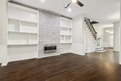 Living - 4738 S Champlain Ave, Chicago, IL 60615 photo 5 of 7