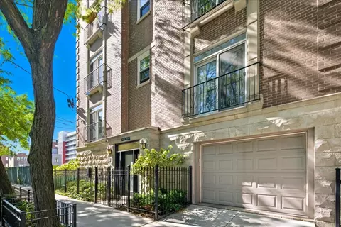 1422 N Orleans St #4S, Chicago, IL 60610