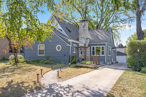2133 Guilford Rd, Rockford, IL 61107