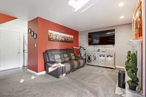 Living - 217 Oriole Rd, Matteson, IL 60443 photo 2 of 2