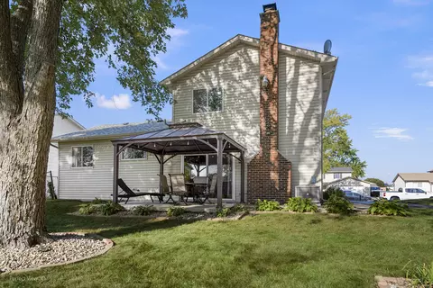 Exterior - 217 Oriole Rd, Matteson, IL 60443 photo 2 of 3