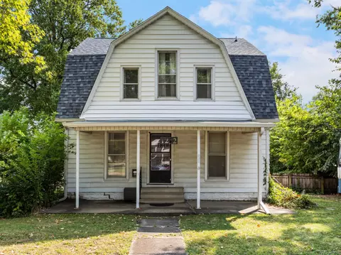 1212 N Walnut St, Champaign, IL 61820