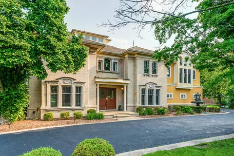 2426 Lexington Dr, Long Grove, IL 60047