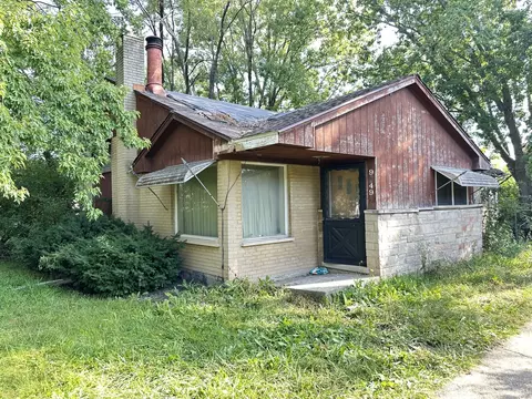 9049 N Greenwood Ave, Niles, IL 60714