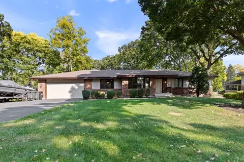 2518 Mandrake Dr, Rockford, IL 61108