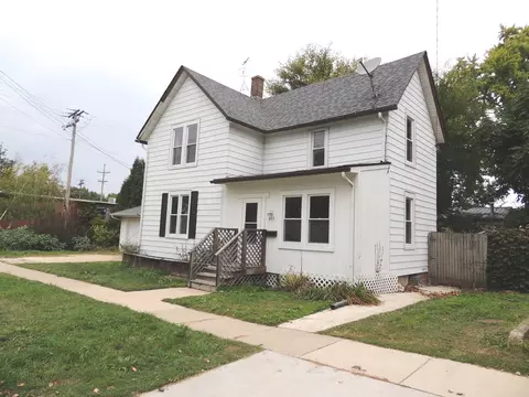 317 Edward St, Sycamore, IL 60178