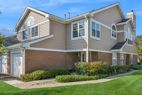 715 W Happfield Dr, Arlington Heights, IL 60004