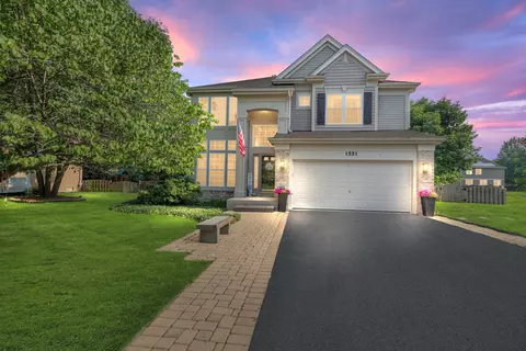 1551 Augusta Ln, Cary, IL 60013