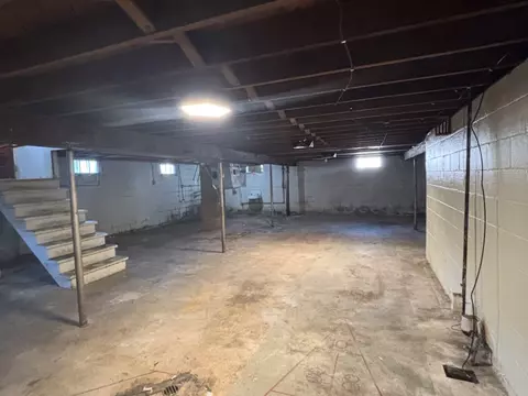 111 S Smith St, Aurora, IL 60505 photo 8