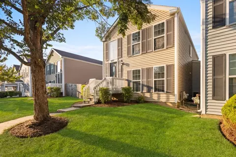 687 Serendipity Dr, Aurora, IL 60504